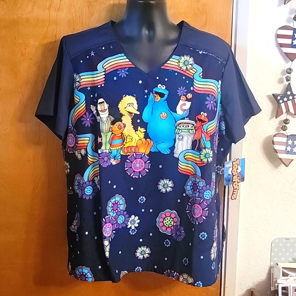 NWT Sesame Street Tooniforms Scrub Top 2XL